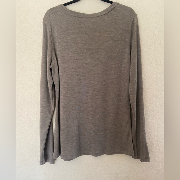 Woolx Layla Long Sleeve V-Neck Shirt Baselayer Brown Gray Sz XL 100% Merino wool - Picture 2 of 4